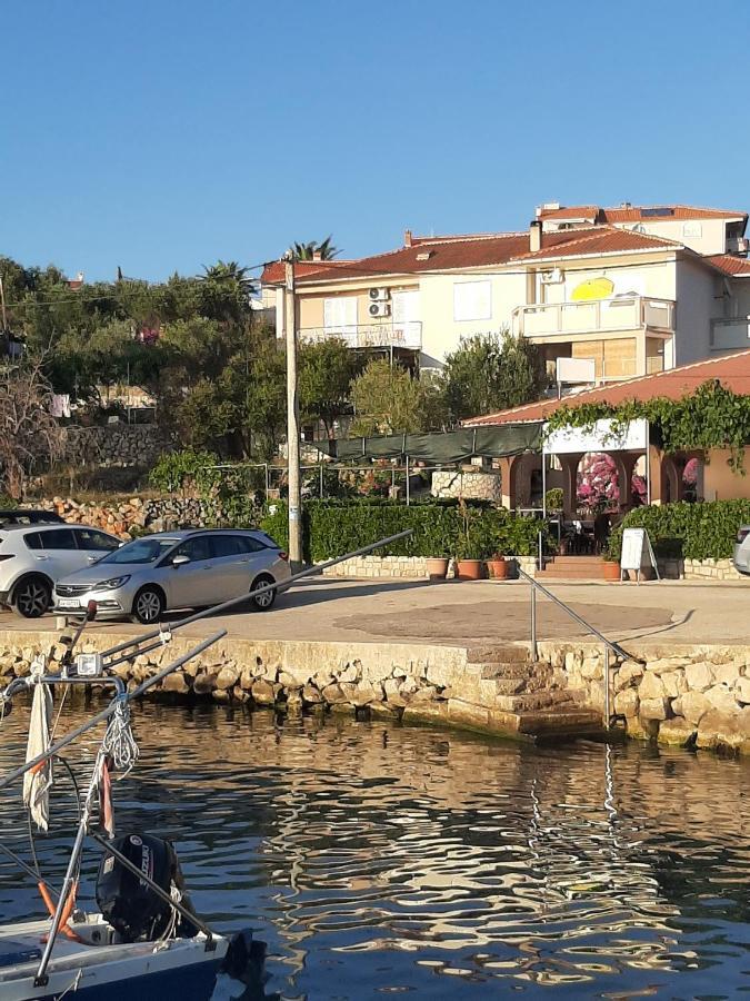 Apartments And Rooms Ljubica Lun (Pag) Exterior foto
