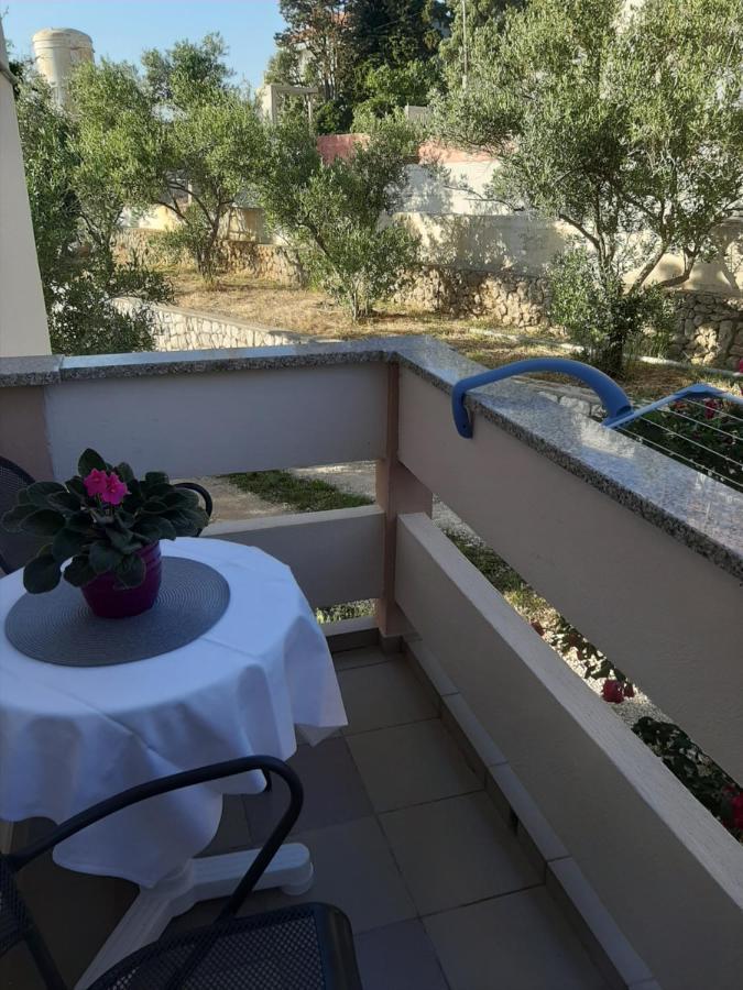 Apartments And Rooms Ljubica Lun (Pag) Exterior foto