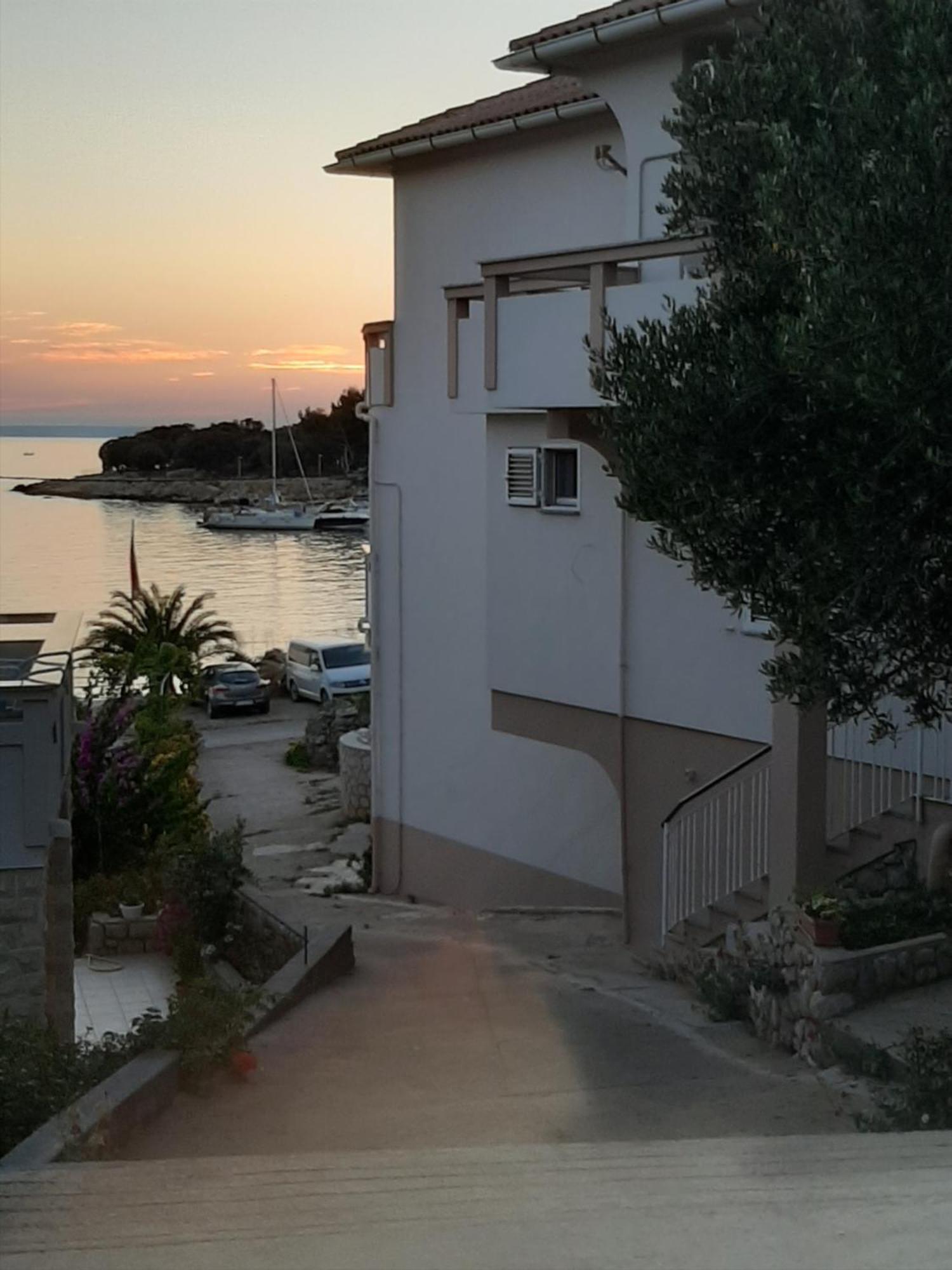 Apartments And Rooms Ljubica Lun (Pag) Exterior foto